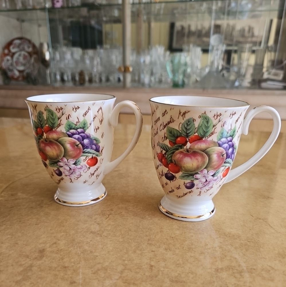 Set Of 2Coffee MUG England Fine BONE CHINA Royal Garden Fruit Script Gold Trim